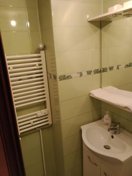Apartament Ultracentral Kfc クラヨーヴァ エクステリア 写真